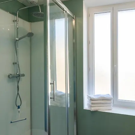 Jolie Maison Proche Centre-ville Et Plages * غرانفيل