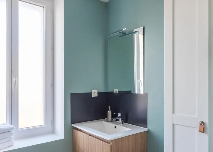 Jolie Maison Proche Centre-ville Et Plages *