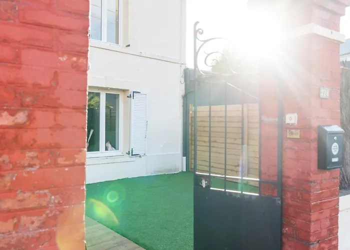 Prázdninový dům Jolie Maison Proche Centre-ville Et Plages *